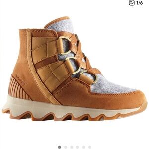 Sorel Kinetic Short Boot Camel Brown and Gray Lace-Up Boots